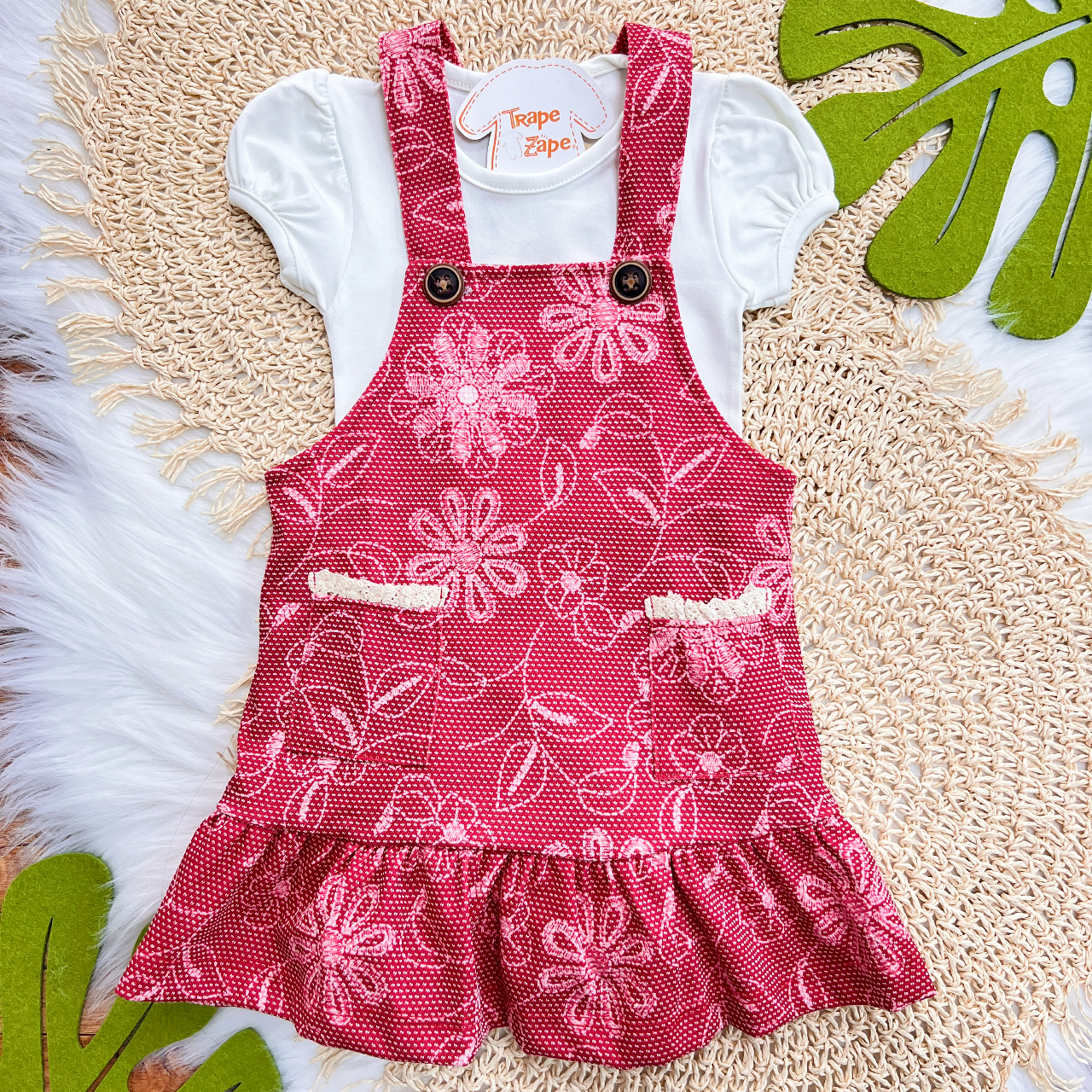 Conj. Body Manga Curta e Salopete Floral - Vermelho e Off White 